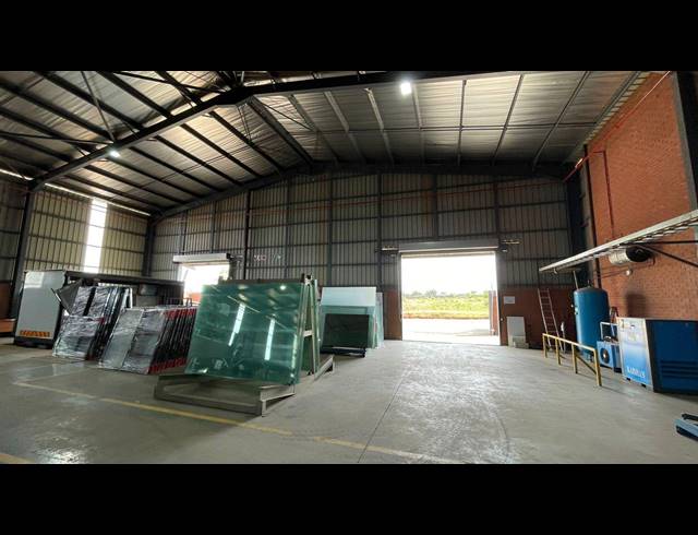 2,051M² WAREHOUSE TO LET IN SUNDERLAND RIDGE